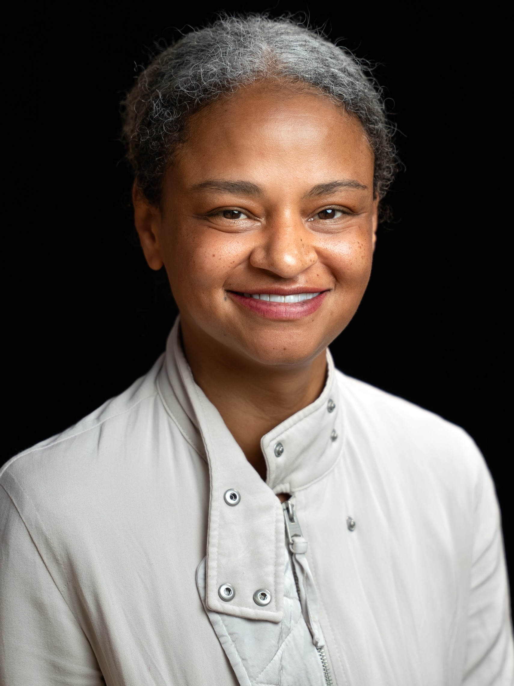 Portrait of Mirelle Martins during a light test in New York City, 2026, photographed by Itai Zwecker
